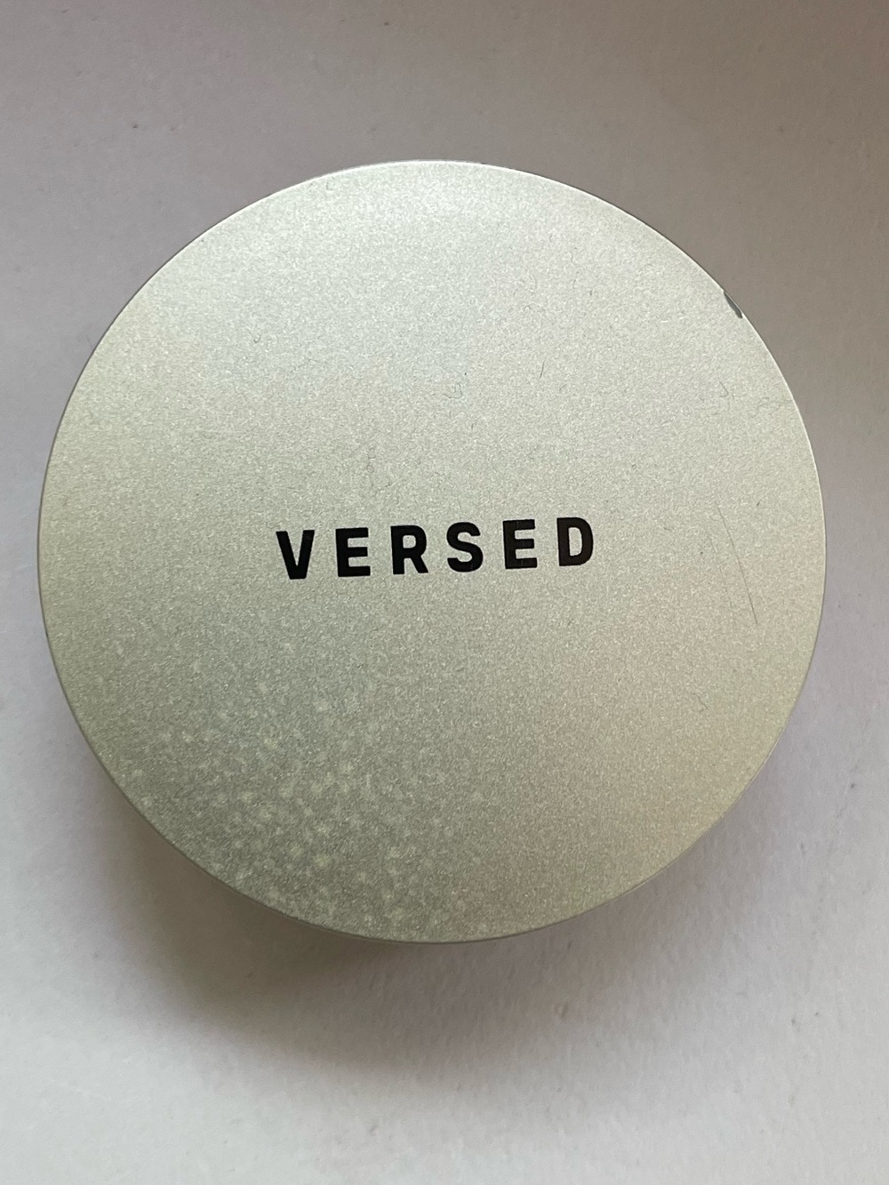 VERSED Beauty Makeup Compact Minimalist Packaging